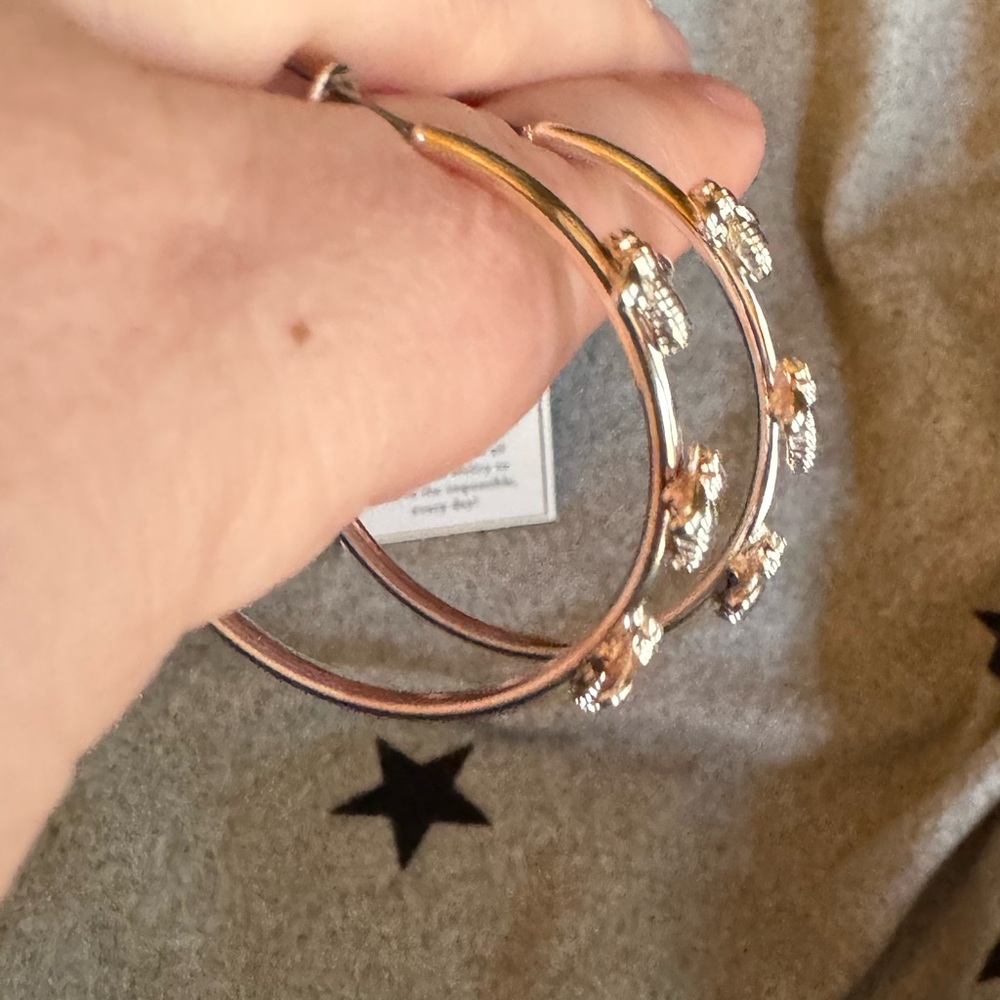 Joan Rivers Classics Collection Triple Bee Silver Hoop Earrings (NIB) 🐝 - Picture 8 of 13